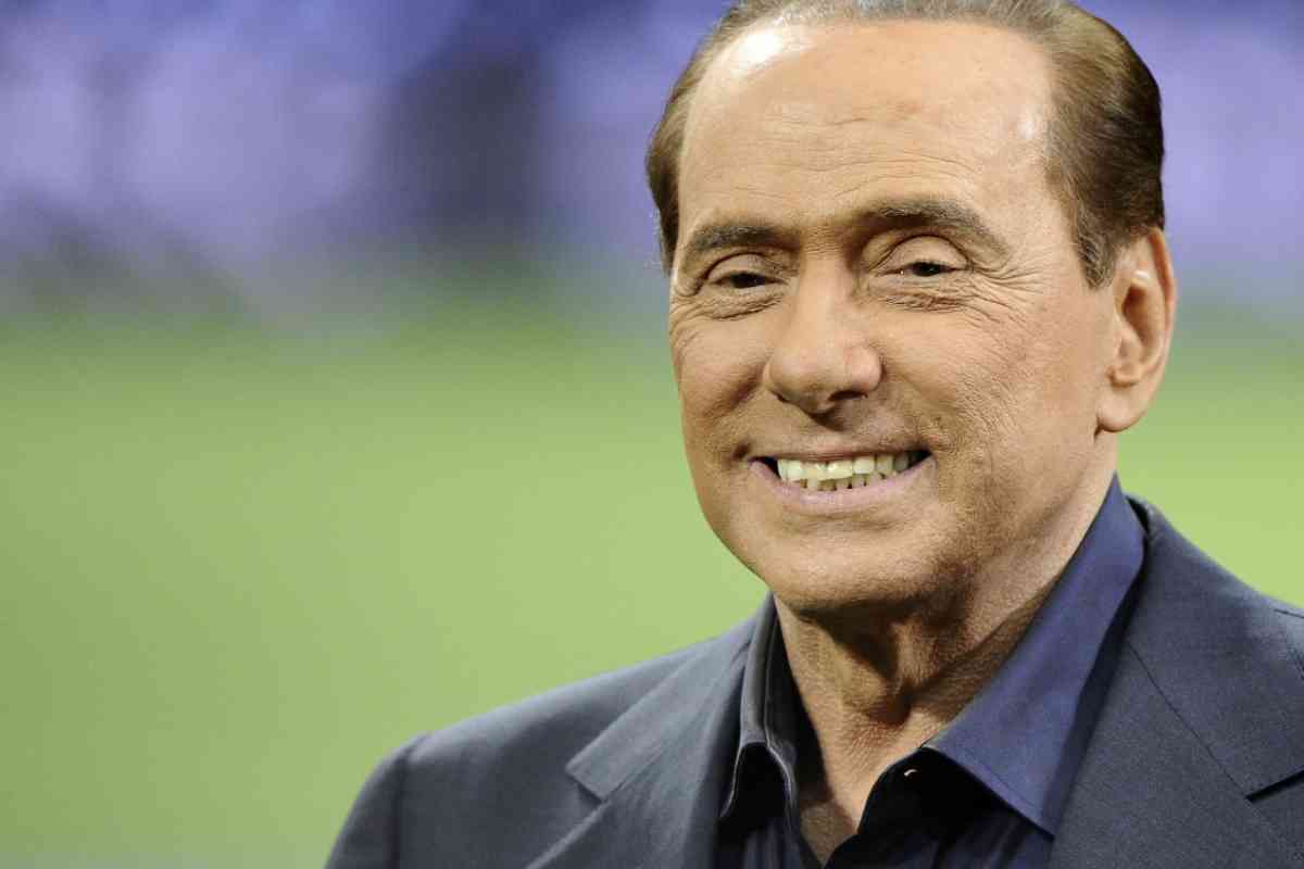 Anche dopo la sua scomparsa, l’attenzione si sposta su un dettaglio preciso, quasi simbolico: il luogo in cui riposa.