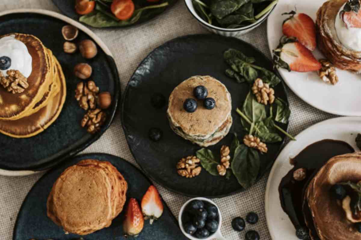 Come spesso accade in cucina, sono i dettagli a cambiare tutto. Un pizzico di zucchero nell’impasto può trasformare completamente